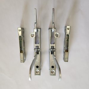 691330361 SMEG OVEN DOOR HINGE SET Left + Right